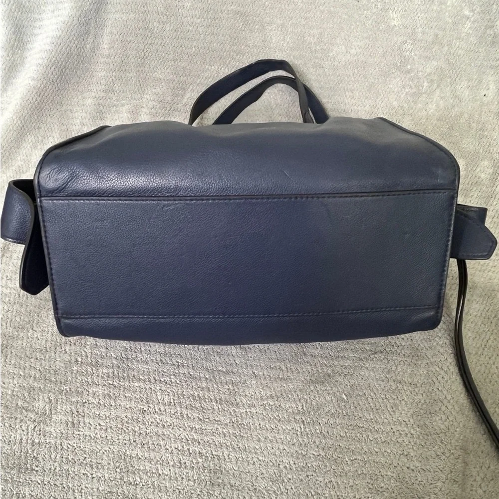 Rebecca minkoff navy and gold leather purse with tassel zipper - Picture 9 of 12